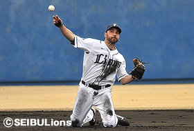 好守を見せるセラテリ選手