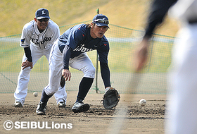 特守を行う米野選手