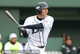 3回適時打を放つ上本選手