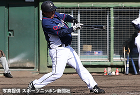 4回に2点適時打を放った山川選手