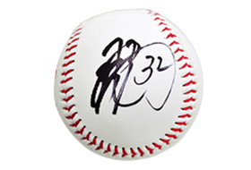 選手直筆サインボール