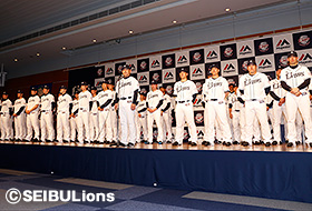 出陣式の最後は田邊監督の挨拶