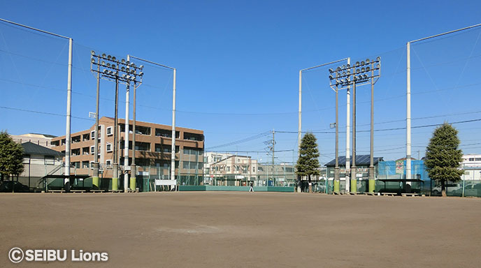 北朝霞公園野球場