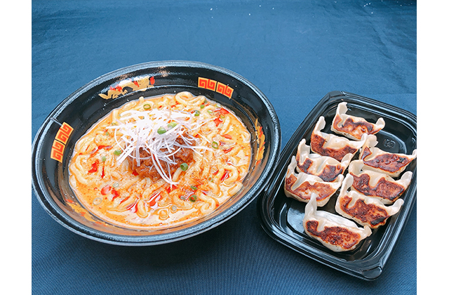 濃厚担々麺と焼餃子セット
