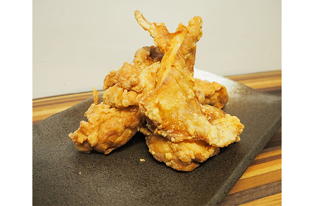 もうら食堂特製鶏もも唐揚げ