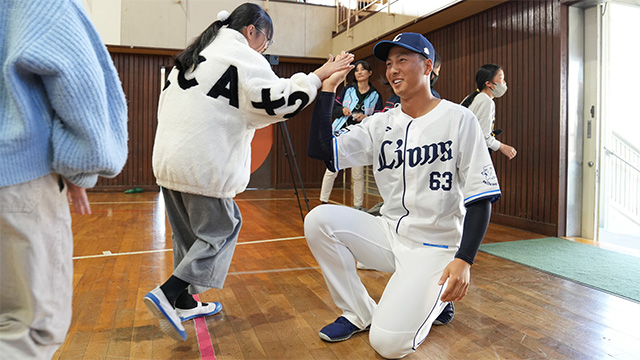 富岡小学校訪問時の様子