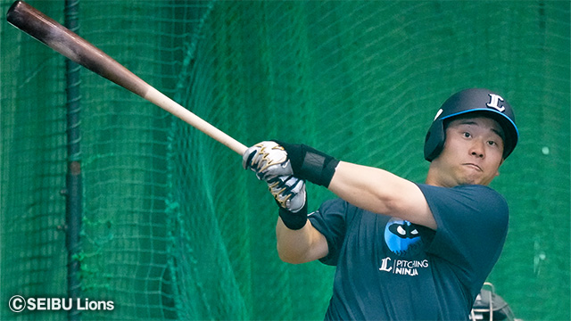 ボールを打った選手