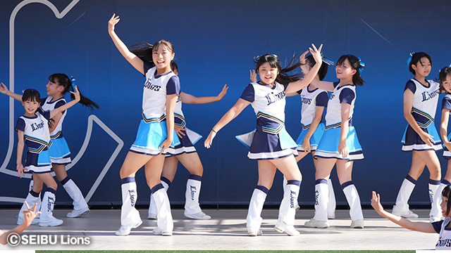 「ライオンズダンスアカデミー」のステージ&グラウンド発表会の様子