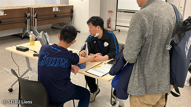 「ライオンズダンスアカデミー」のステージ＆グラウンド発表会の様子