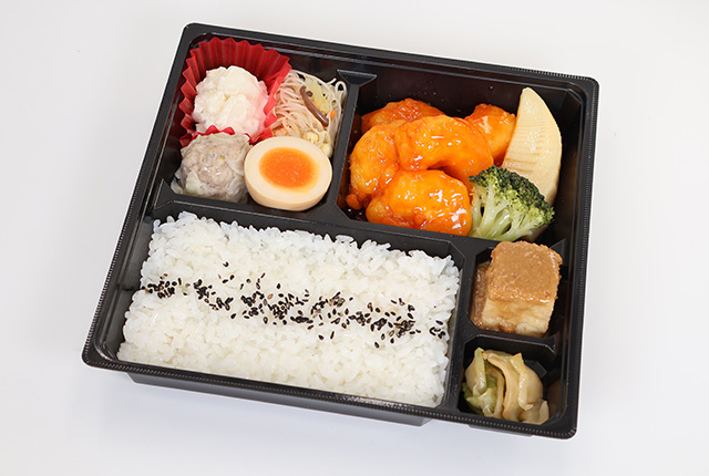 滝澤夏央のエビチリ弁当