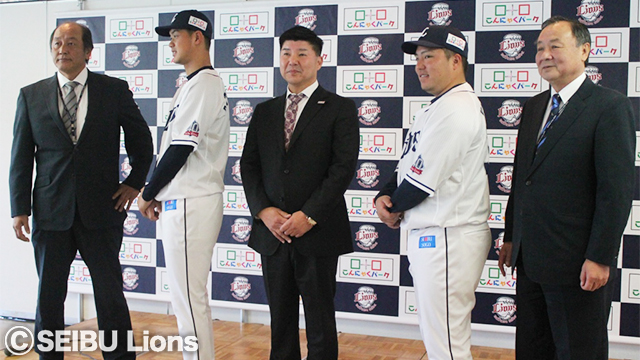 渡辺SD、選手、社長の写真