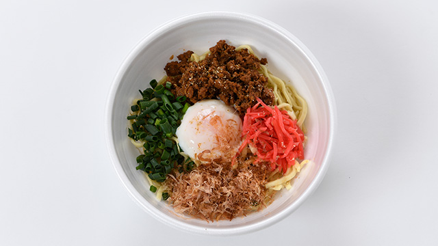 山川のあぐーまぜソバ 950円