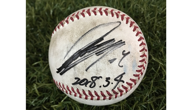 直筆サインボール