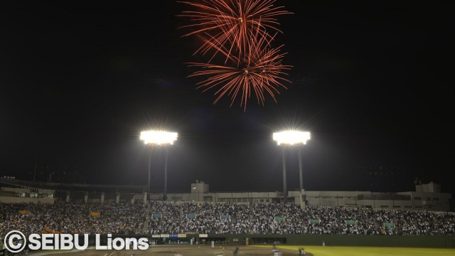 花火の打ち上げ