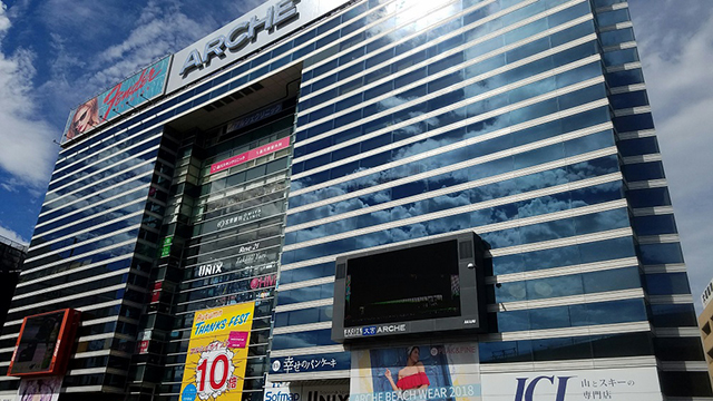 アルシェ大宮 壁面大型ビジョン