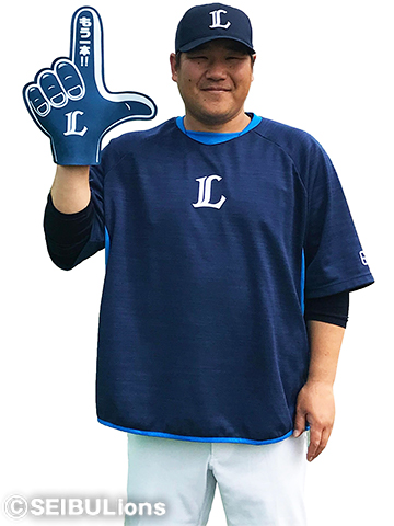 おかわりLポーズハンドオモテ＋中村