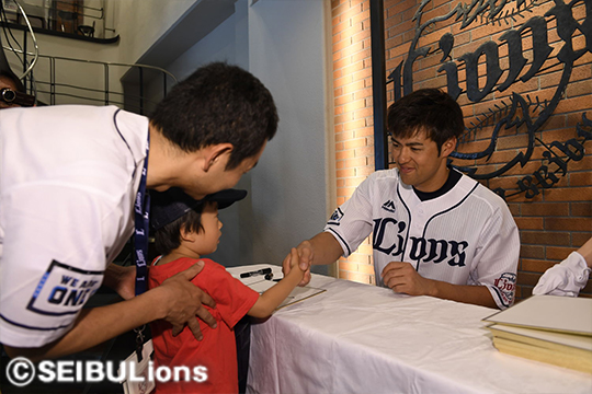 選手サイン会