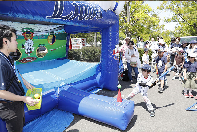 ニュース「8/13(木)消えゆく野生のライオンを救うプロジェクト「SAVE LIONS DAY」開催」のビジュアル画像