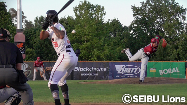 先発マウンドに上がった高橋光投手