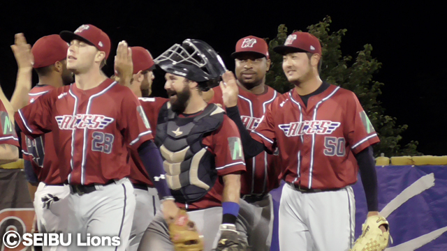 中塚投手が最終回を締める！