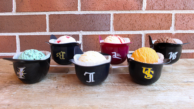 ヘルメット型容器