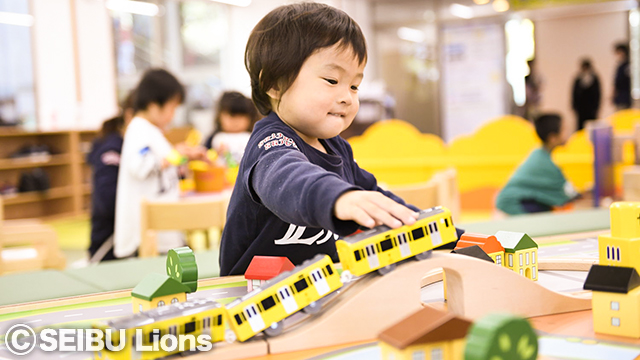 「創造膨らむジオラマテーブル」