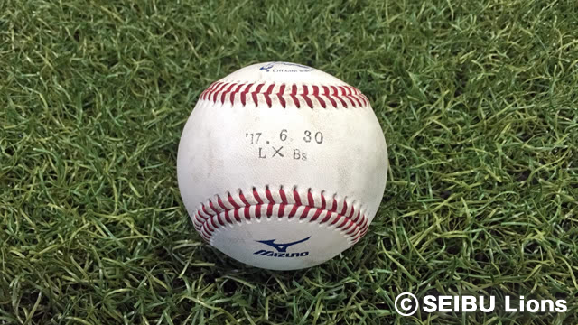 公式戦使用試合球