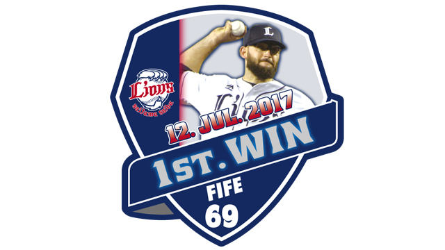 ファイフ投手来日初勝利記念ピンバッチ