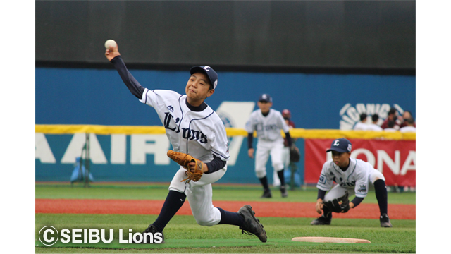 第一戦に先発し、自責点０に抑えた#14小西投手