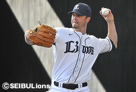 投球練習を行うルブラン投手