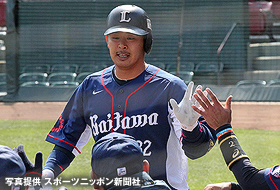 初回犠飛を放った浅村