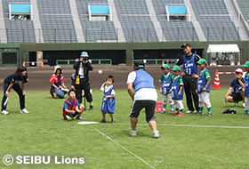 みんなで三角ベースボール!