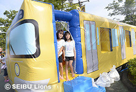 西武2000系電車ふわふわ