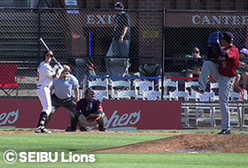 先発出場の佐野投手と星選手