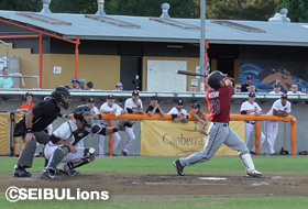 星選手が3安打とバットで活躍!