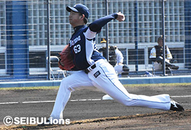 先発登板した佐藤投手