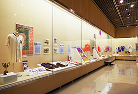 岩手県立博物館にて菊池雄星投手のユニフォームなどを展示
