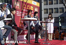 楽しいトークを展開！