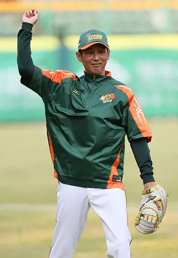 西口文也